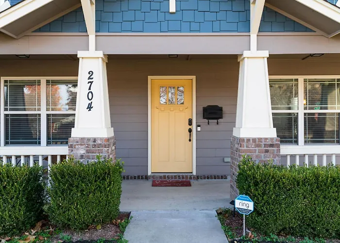 4 Bdrm, 3ba,fire Pit, Grill, 1 Block To Tu Pets! *