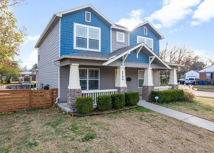 4 Bdrm, 3ba,fire Pit, Grill, 1 Block To Tu Pets! Tulsa